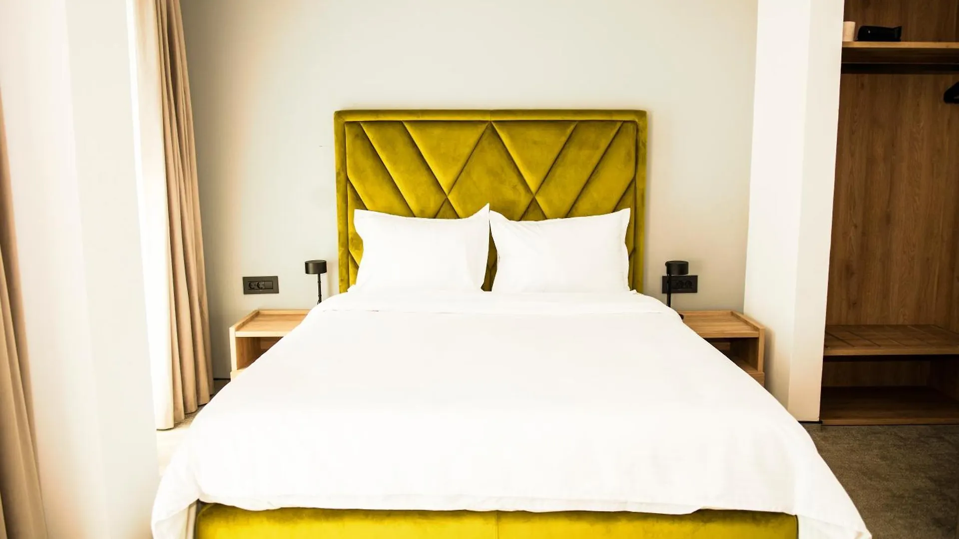 Cm111Apparthotel Bukarest 3*,