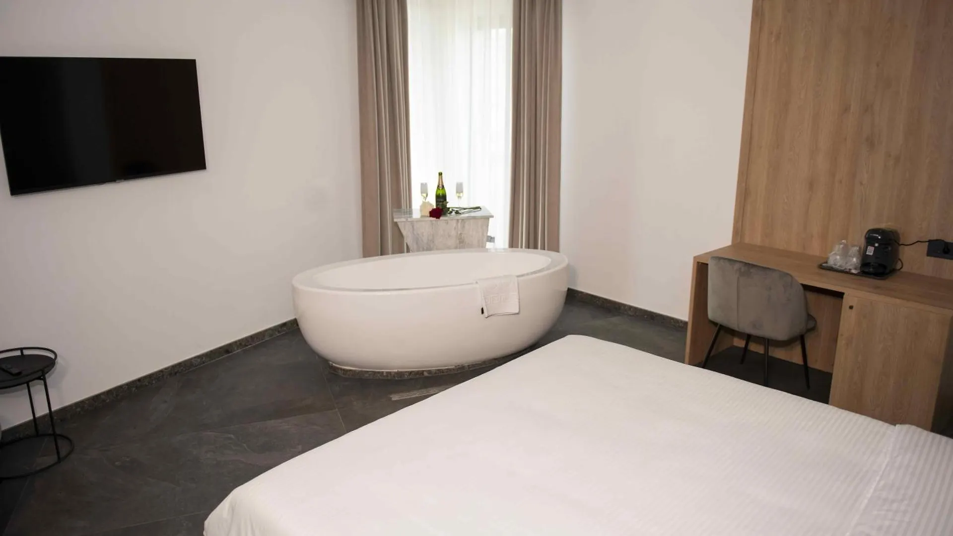 Cm111Apparthotel Bukarest Aparthotel