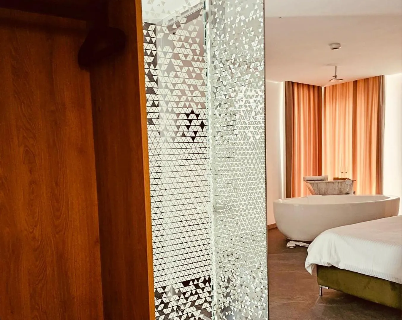 Cm111Apparthotel 부쿠레슈티 3*,  루마니아