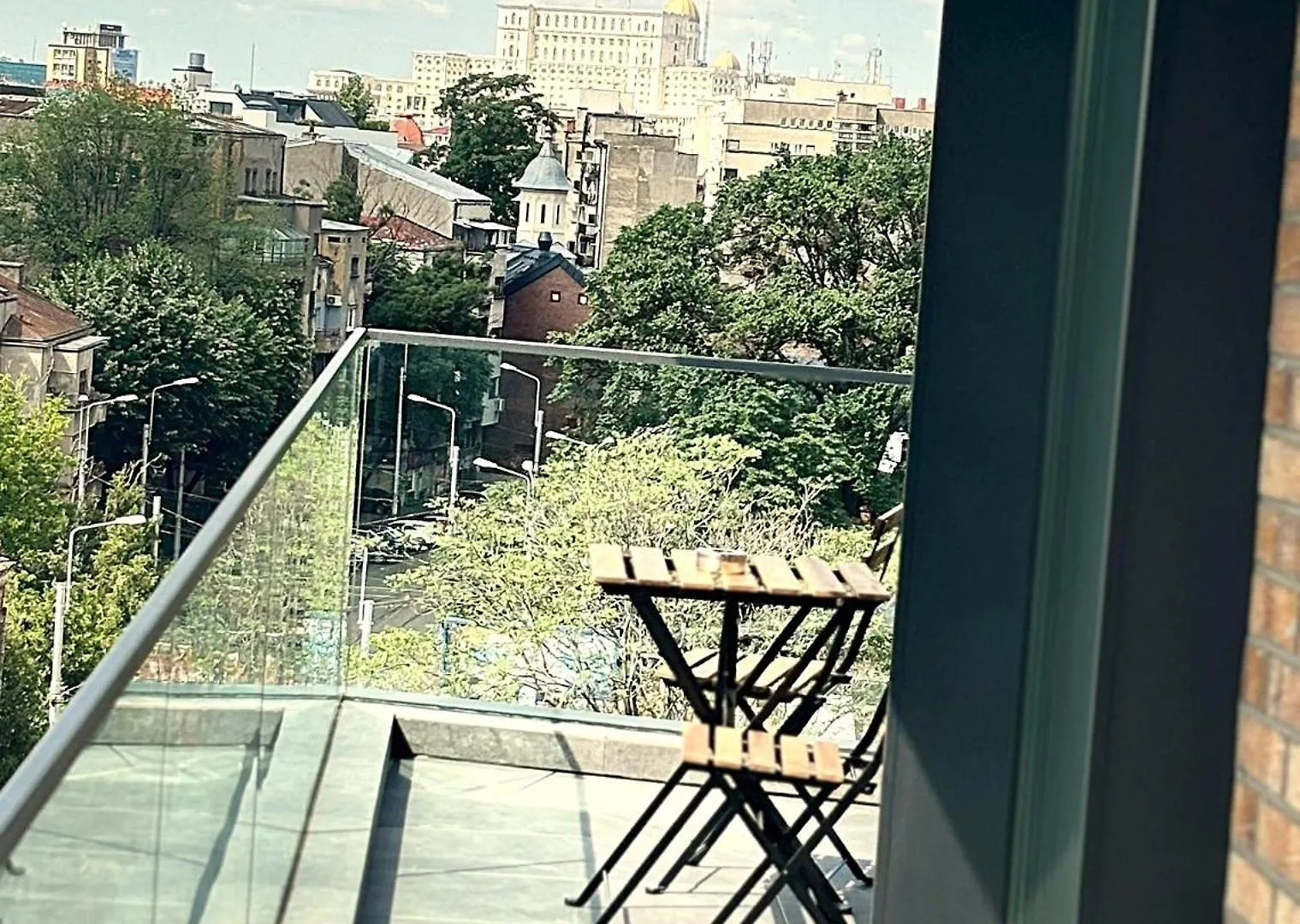 Cm111Apparthotel 부쿠레슈티 3*,
