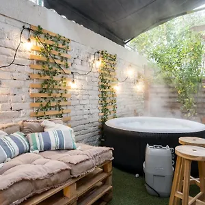 Downtown Urban Spot Jacuzzi&cinema Universitate Bucharest
