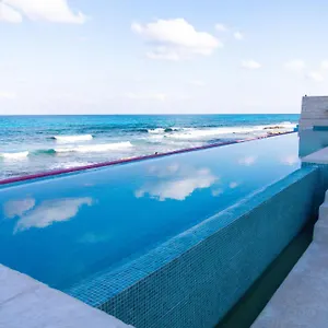 **** Hotel The Mint Mexico