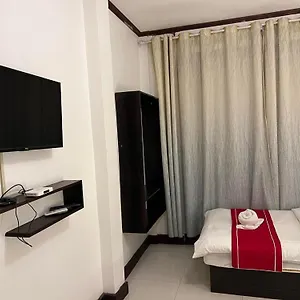 https://jasmine-place-house.hotelsluangprabang.com